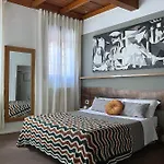 Alkimia Smart Bed and Breakfast Φεράρα