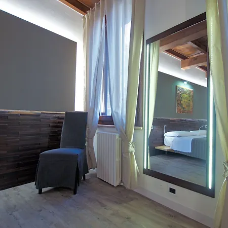 לינה וארוחת בוקר Alkimia Smart פררה